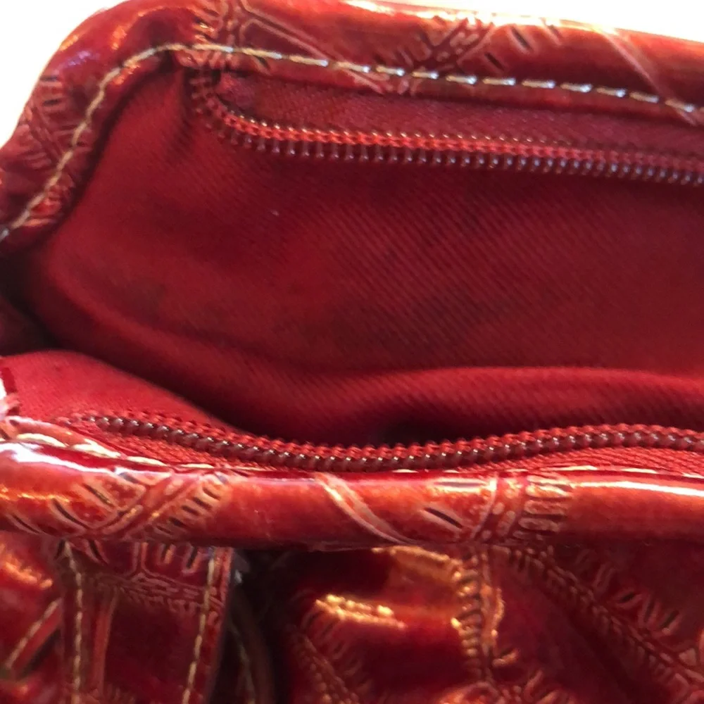 Vintage Sag Harbor Faux Croc Patent Leather Bag Red 13.5x4” - 8.5” drop